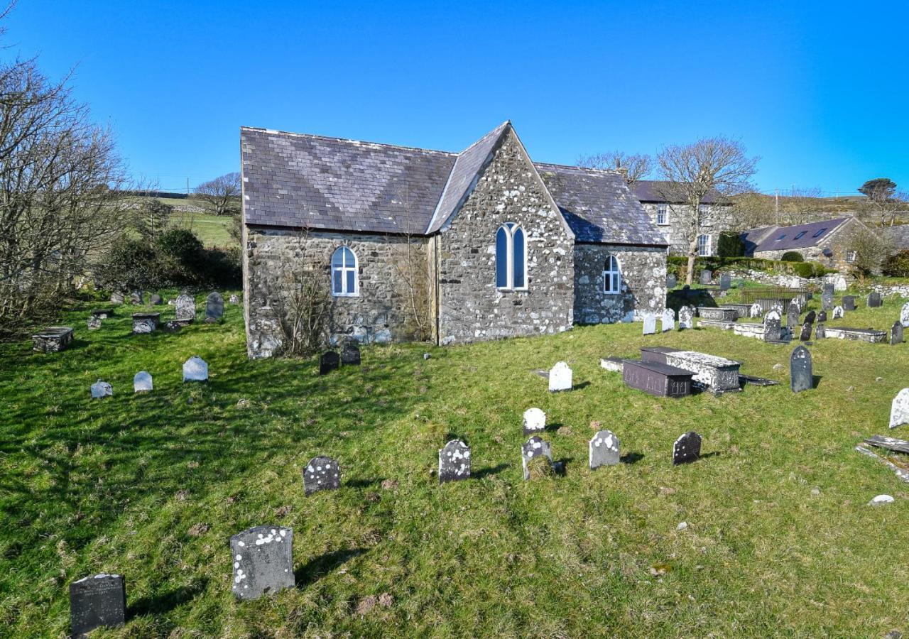 St Aelrhiws Church Exteriér fotografie